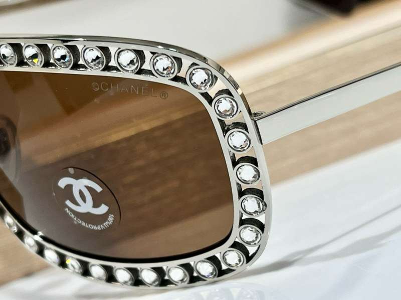 Picture of Chanel Sunglasses _SKUfw56650349fw